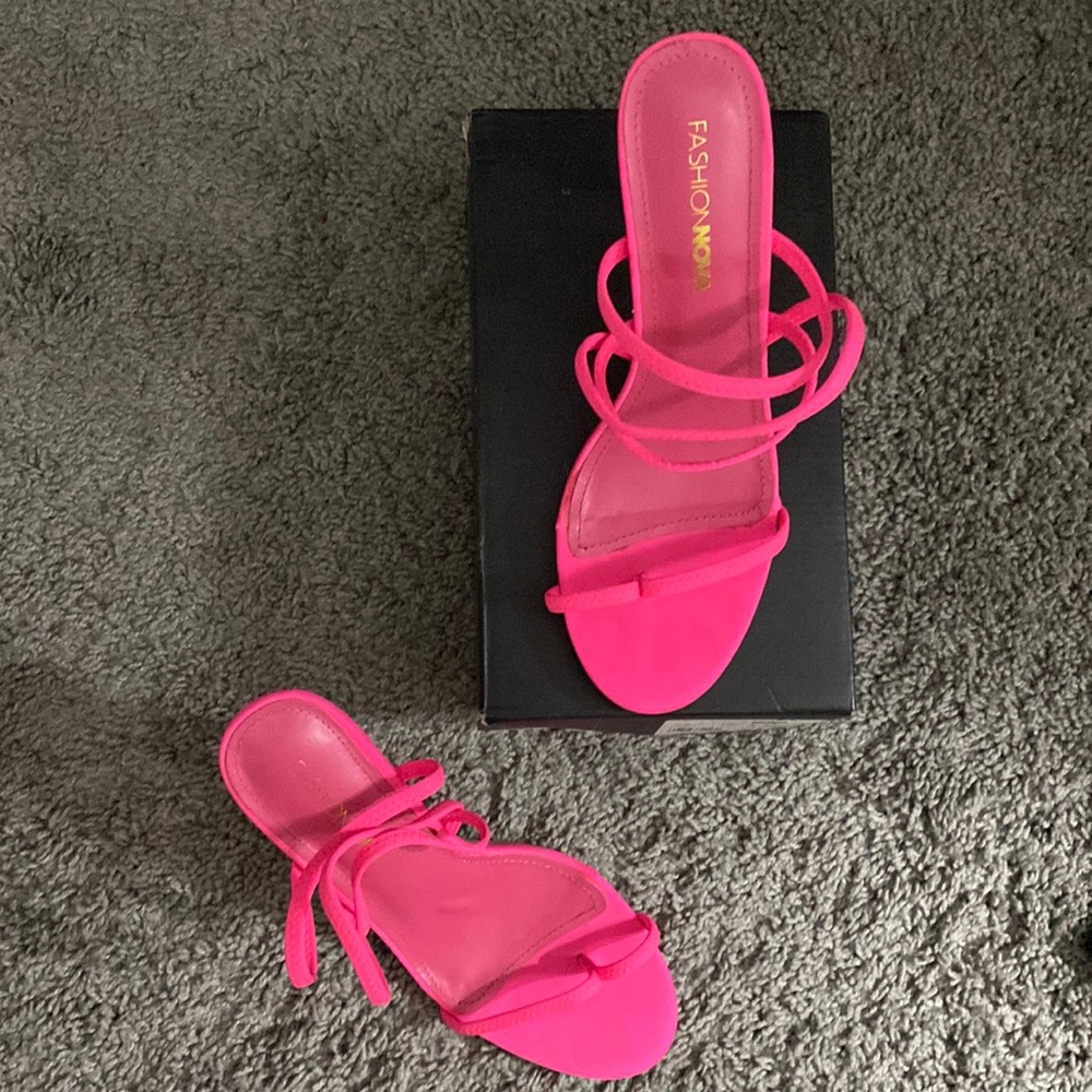 Neon Pink Heels 👠